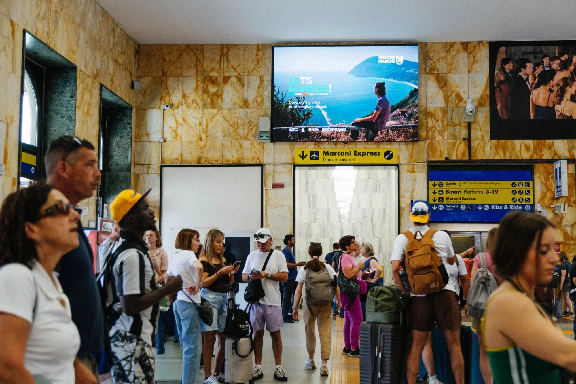 Bologna Stazione Centrale Ledwall