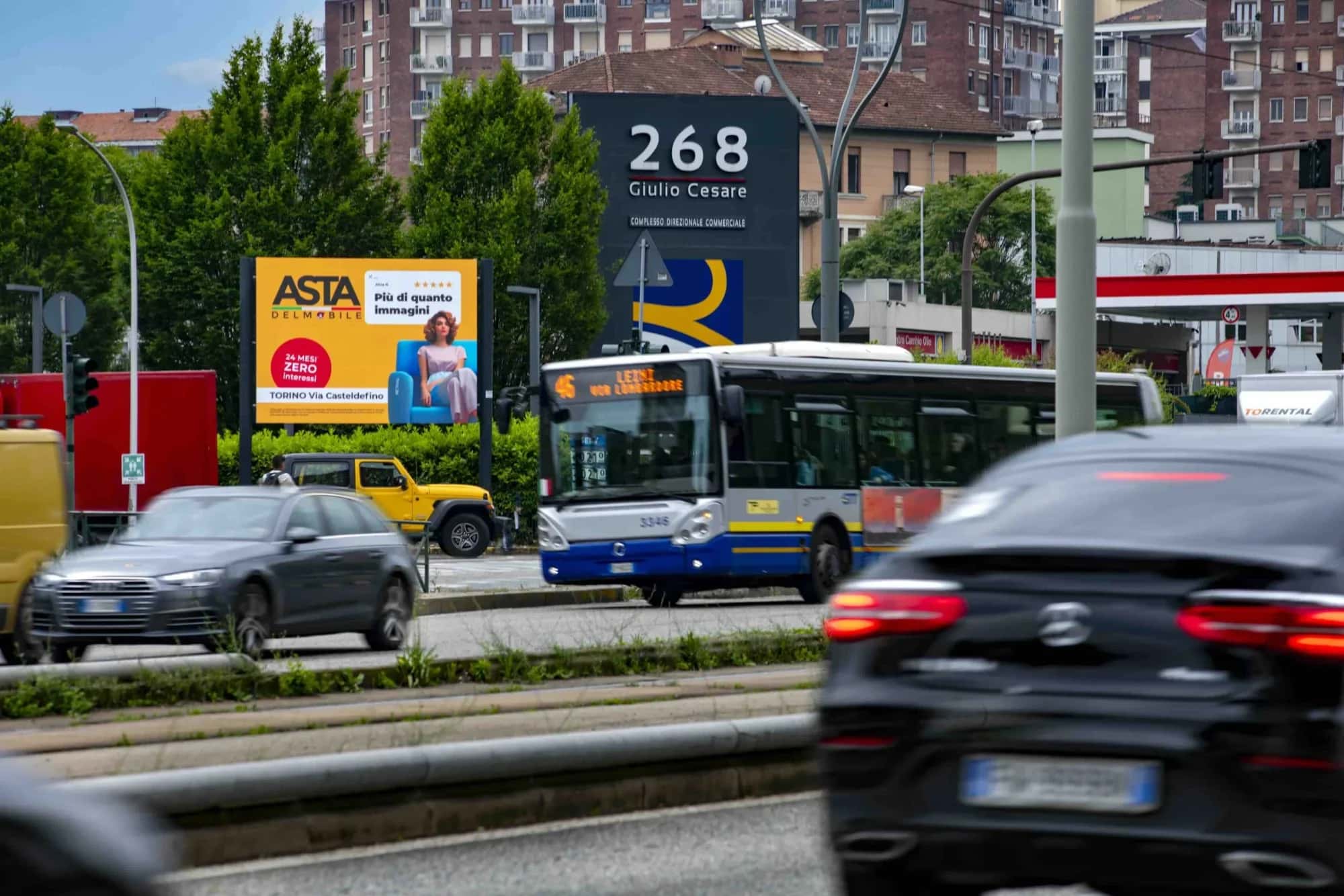 DOOH_Digital_Torino_corso-Giulio-Cesare-276-2-scaled