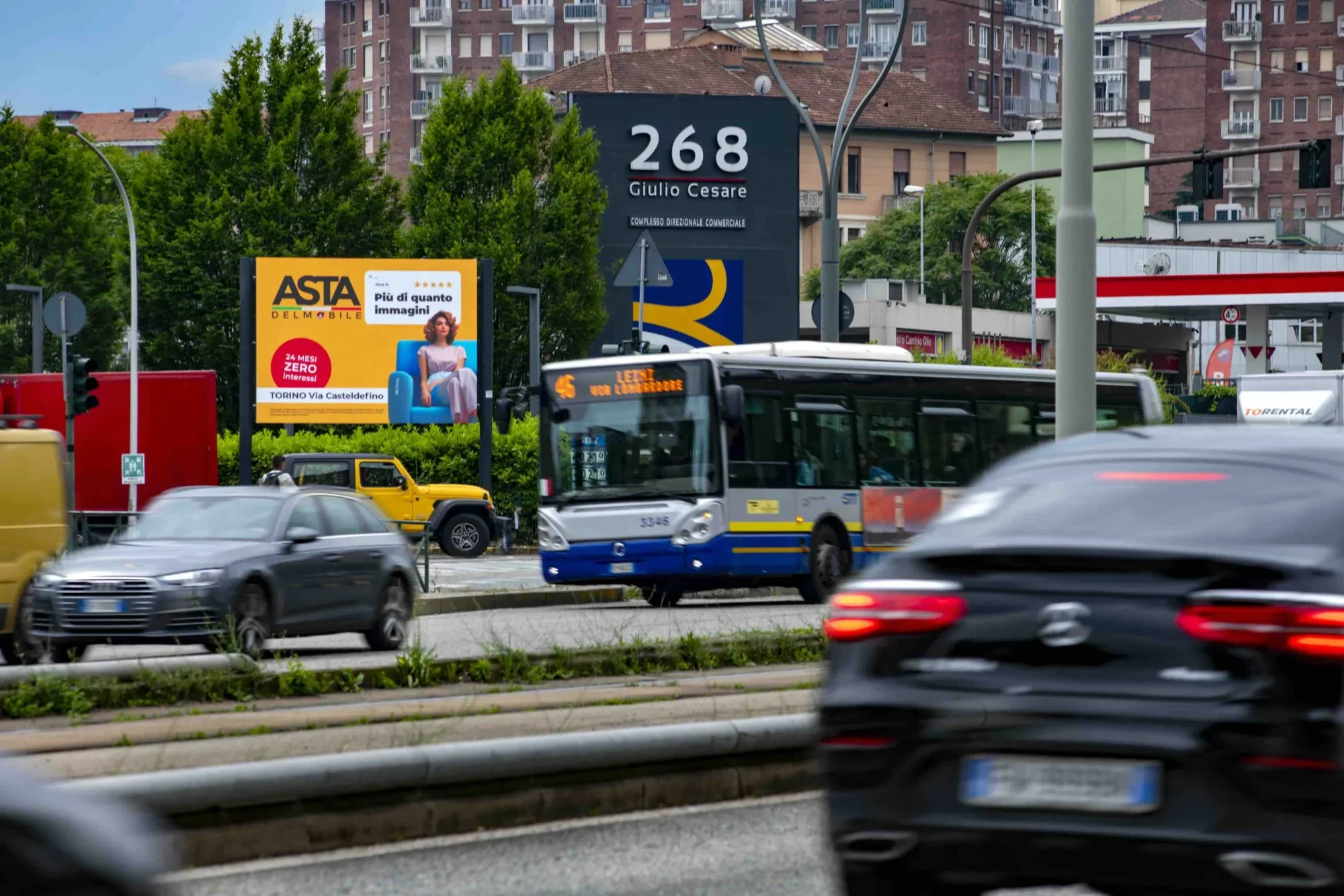 DOOH_Digital_Torino_corso-Giulio-Cesare-276-2-scaled