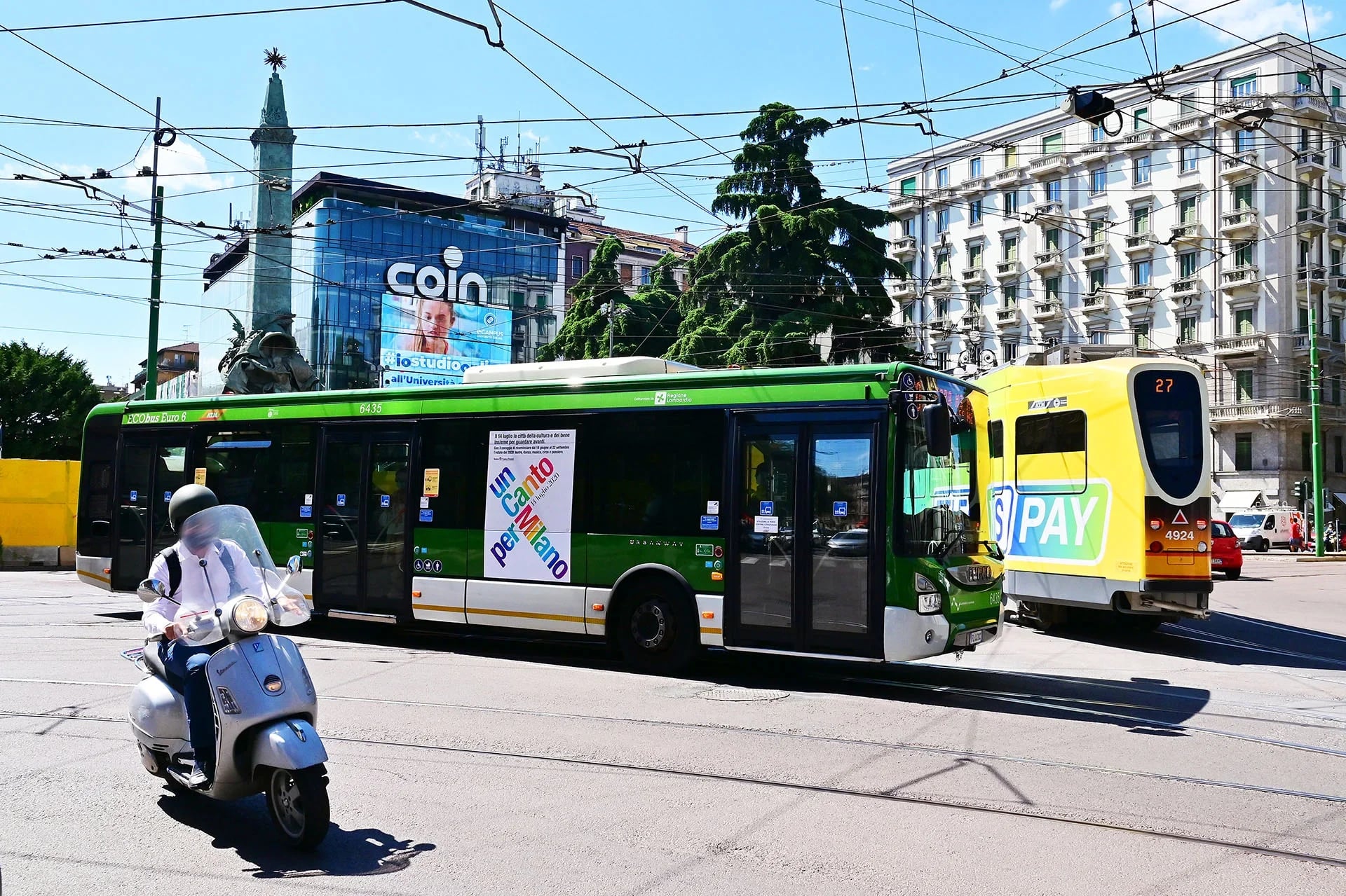 Milano Mupi Side