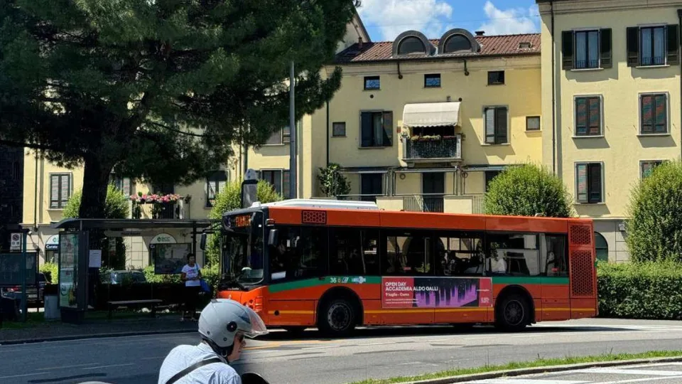 Pubblicità tra Lago e città