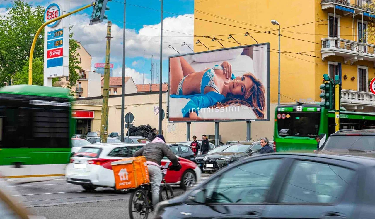 MediFormati_Milano_10x5-piazzale-Velasquez_Ingresso-citta