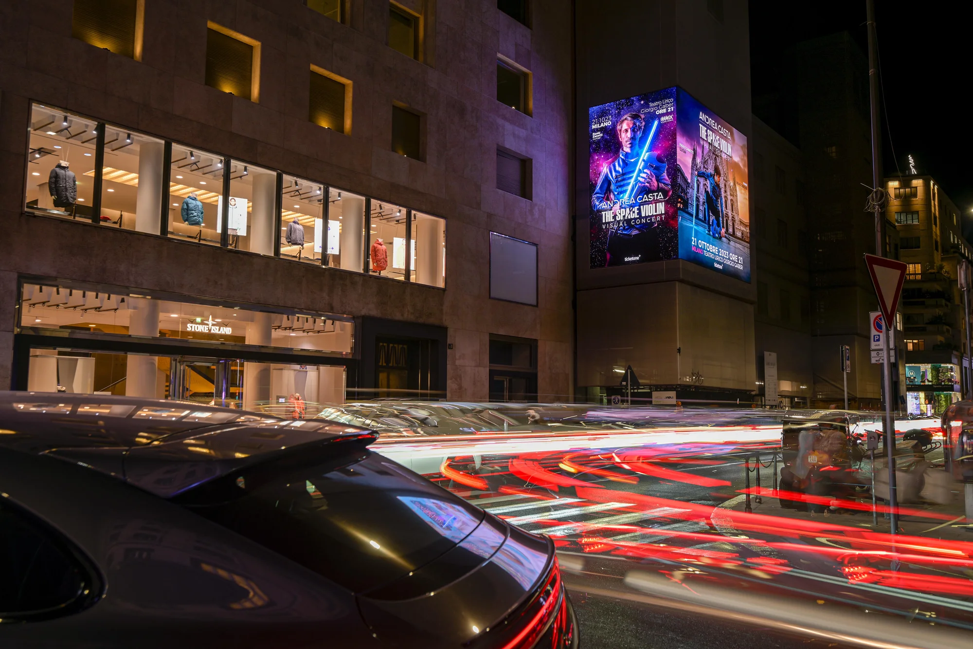 Milano Corso Matteotti Ledwall