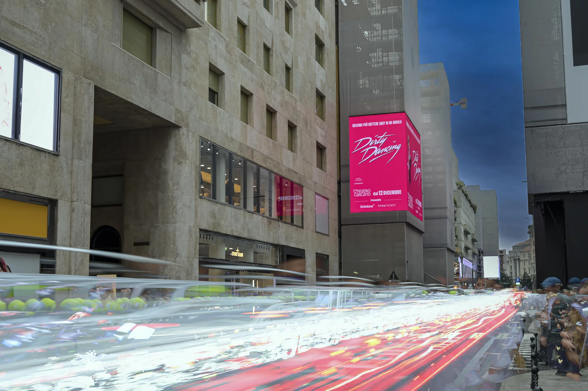 Milano Corso Matteotti Ledwall