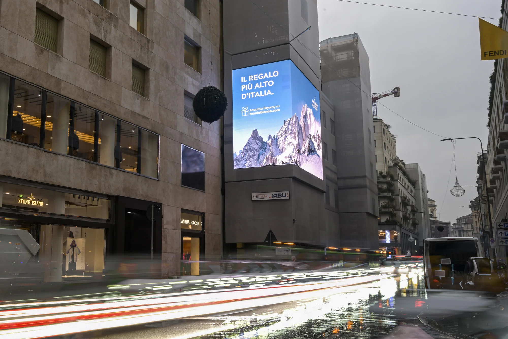 Milano Corso Matteotti Ledwall