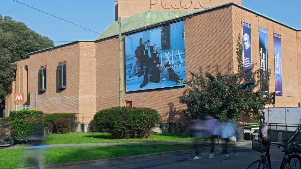 Milano Largo Greppi
