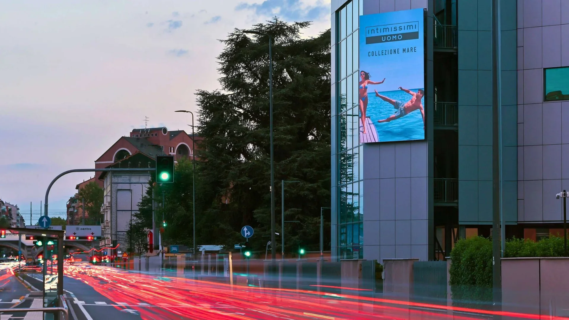 Milano Viale Forlanini - 1 Maxi Led