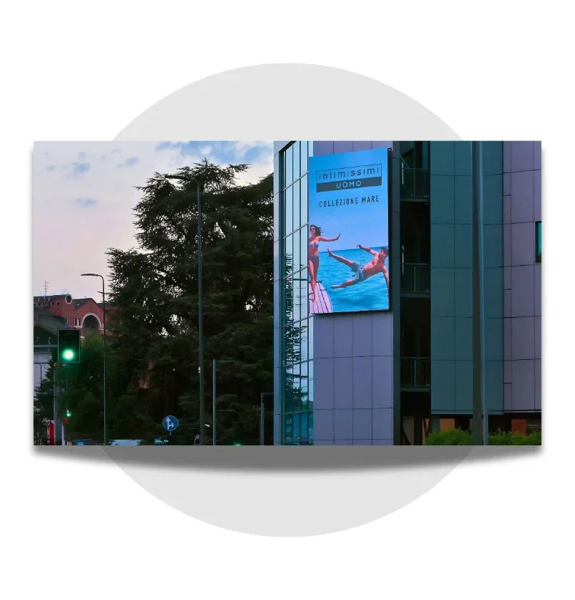 Milano Viale Forlanini - 1 Maxi Led