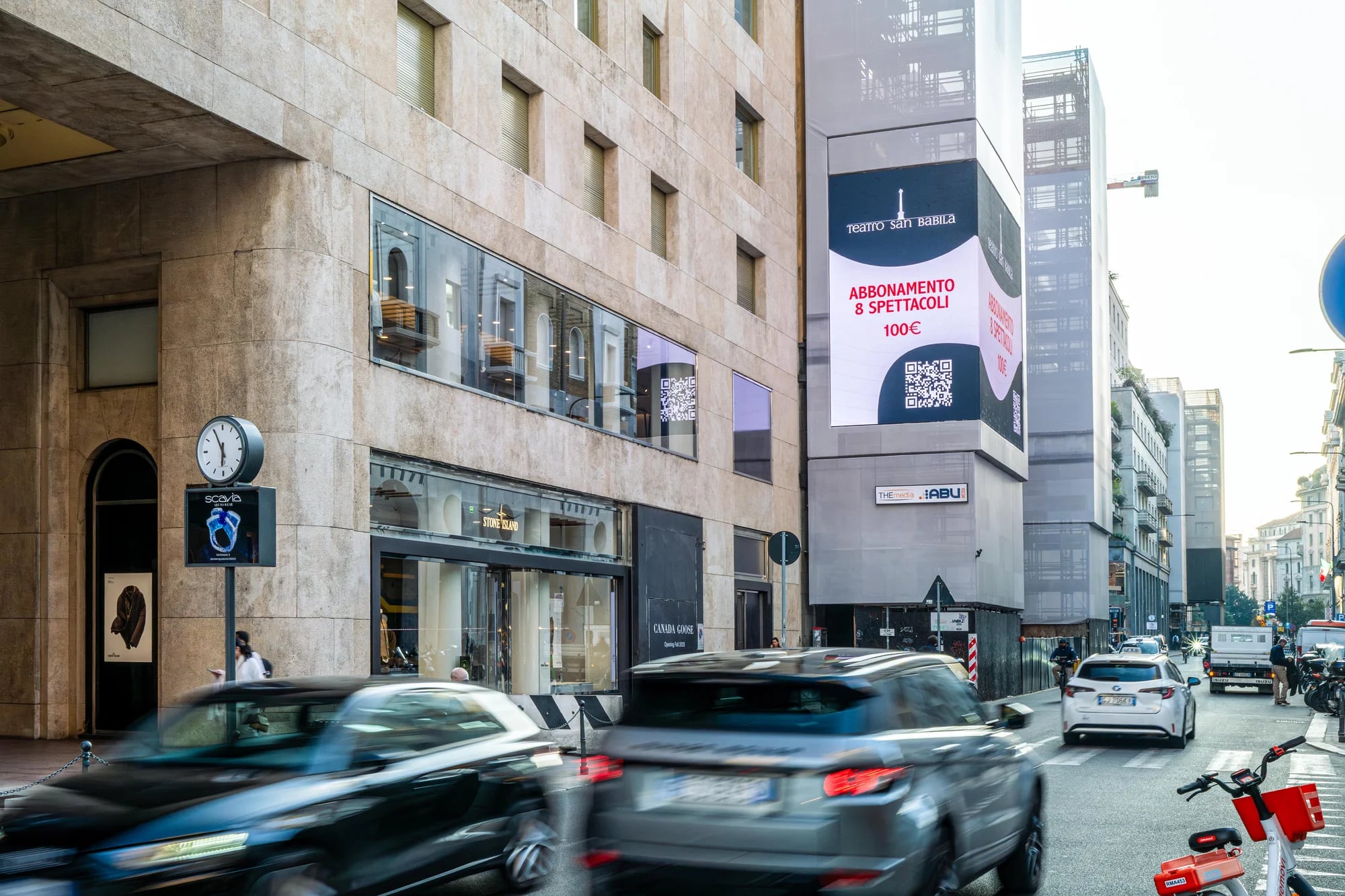 Milano Corso Matteotti Ledwall