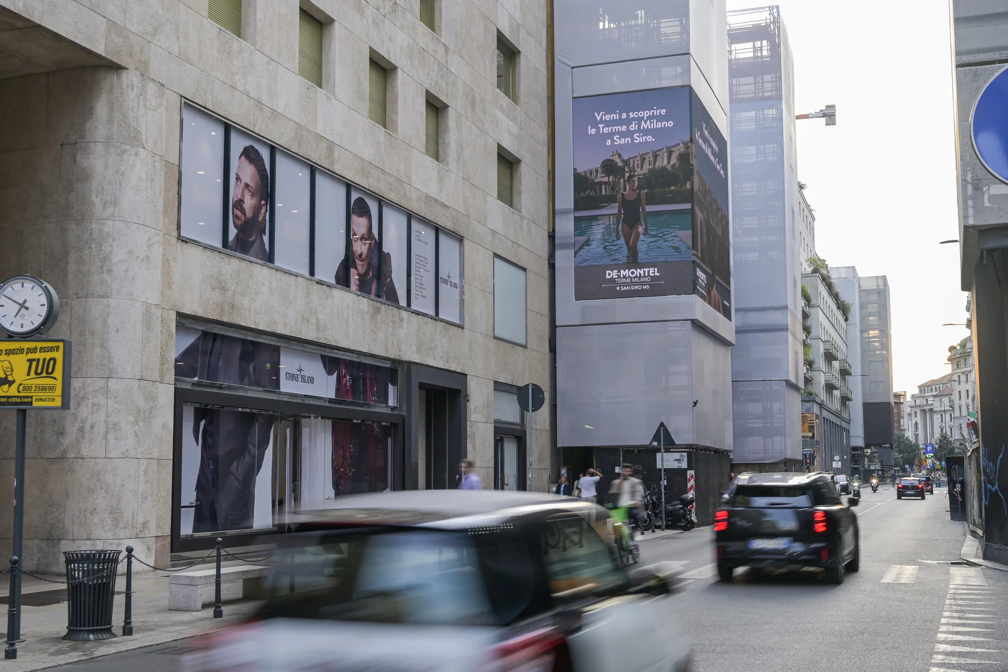 Milano Corso Matteotti Ledwall