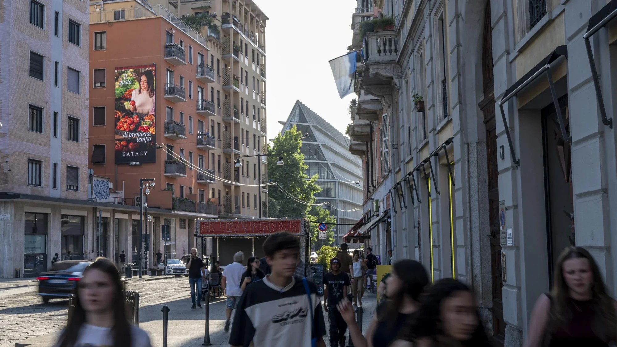 Via Pasubio 1 DOOH